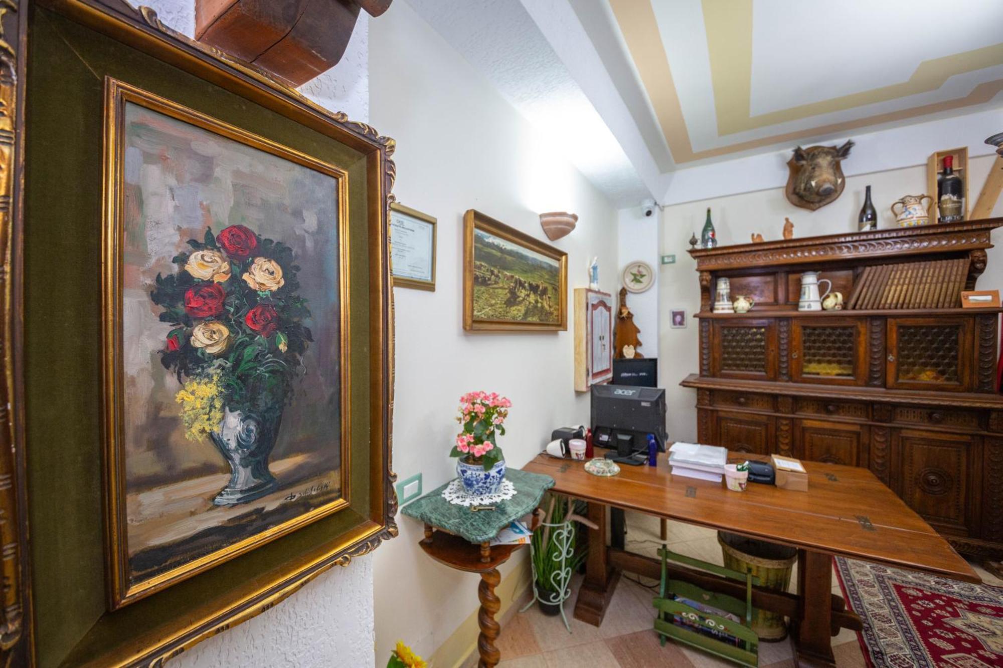 Hotel "San Saena " Radhimë Екстериор снимка