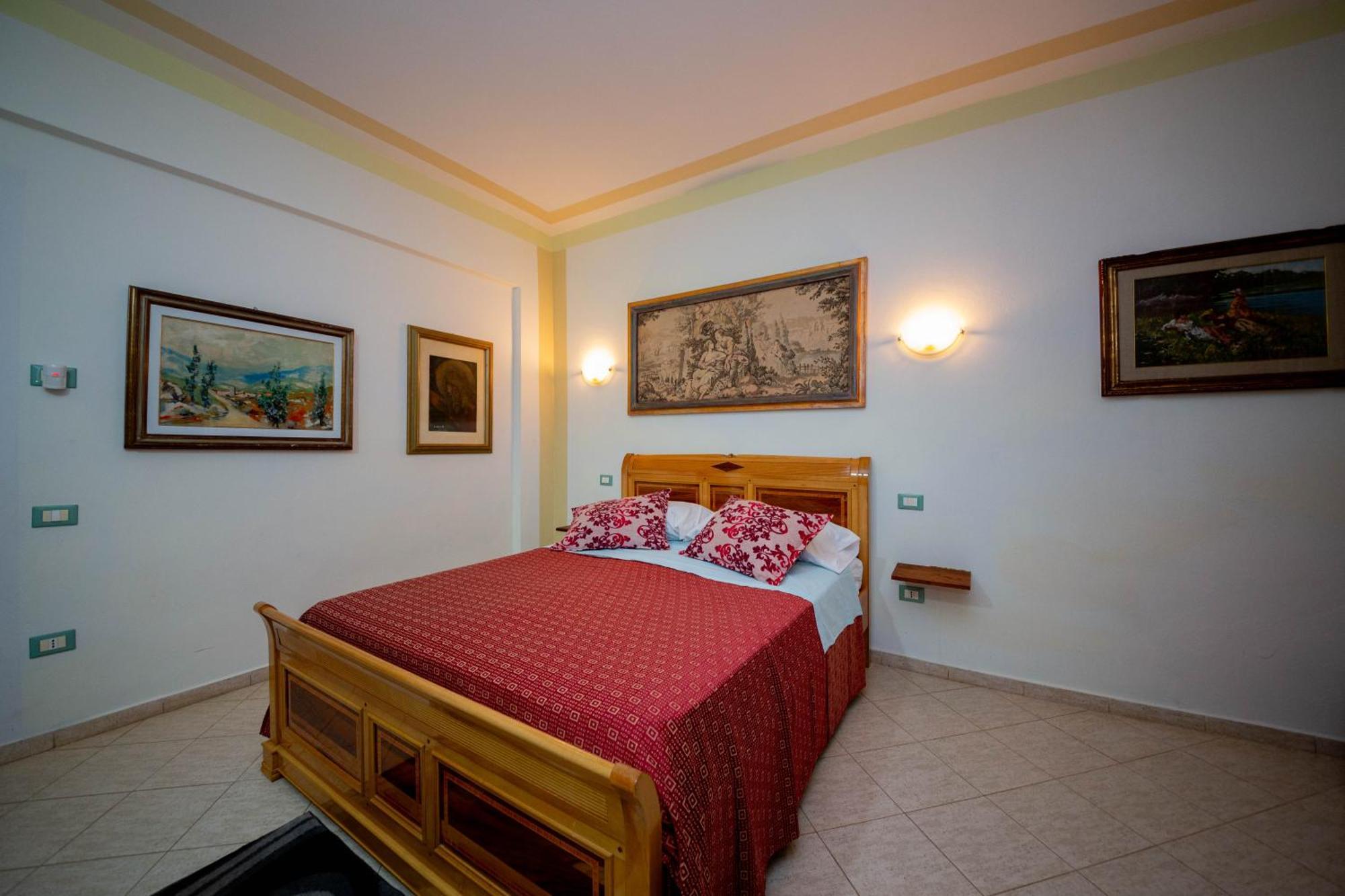 Hotel "San Saena " Radhimë Екстериор снимка