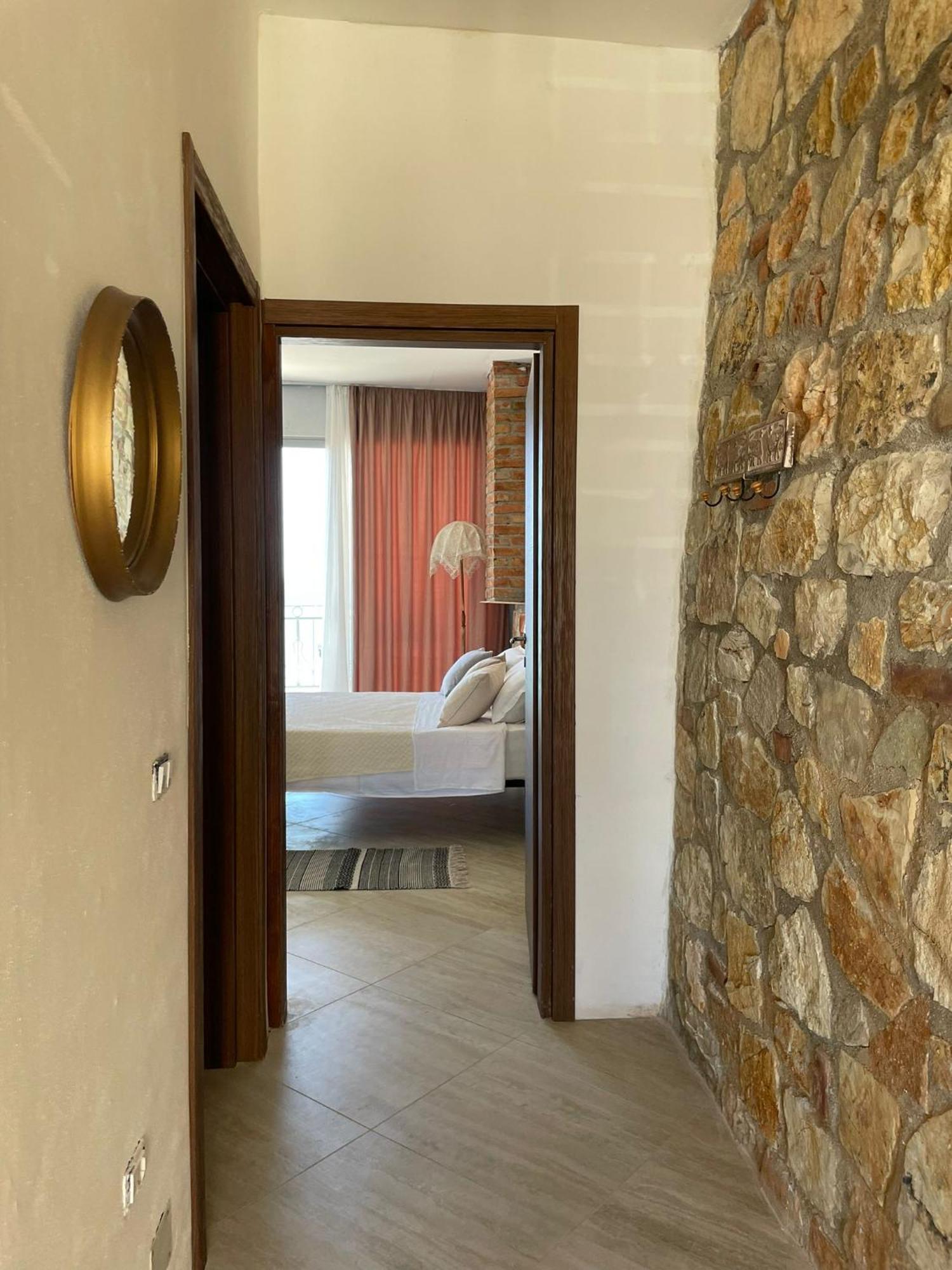 Hotel "San Saena " Radhimë Екстериор снимка