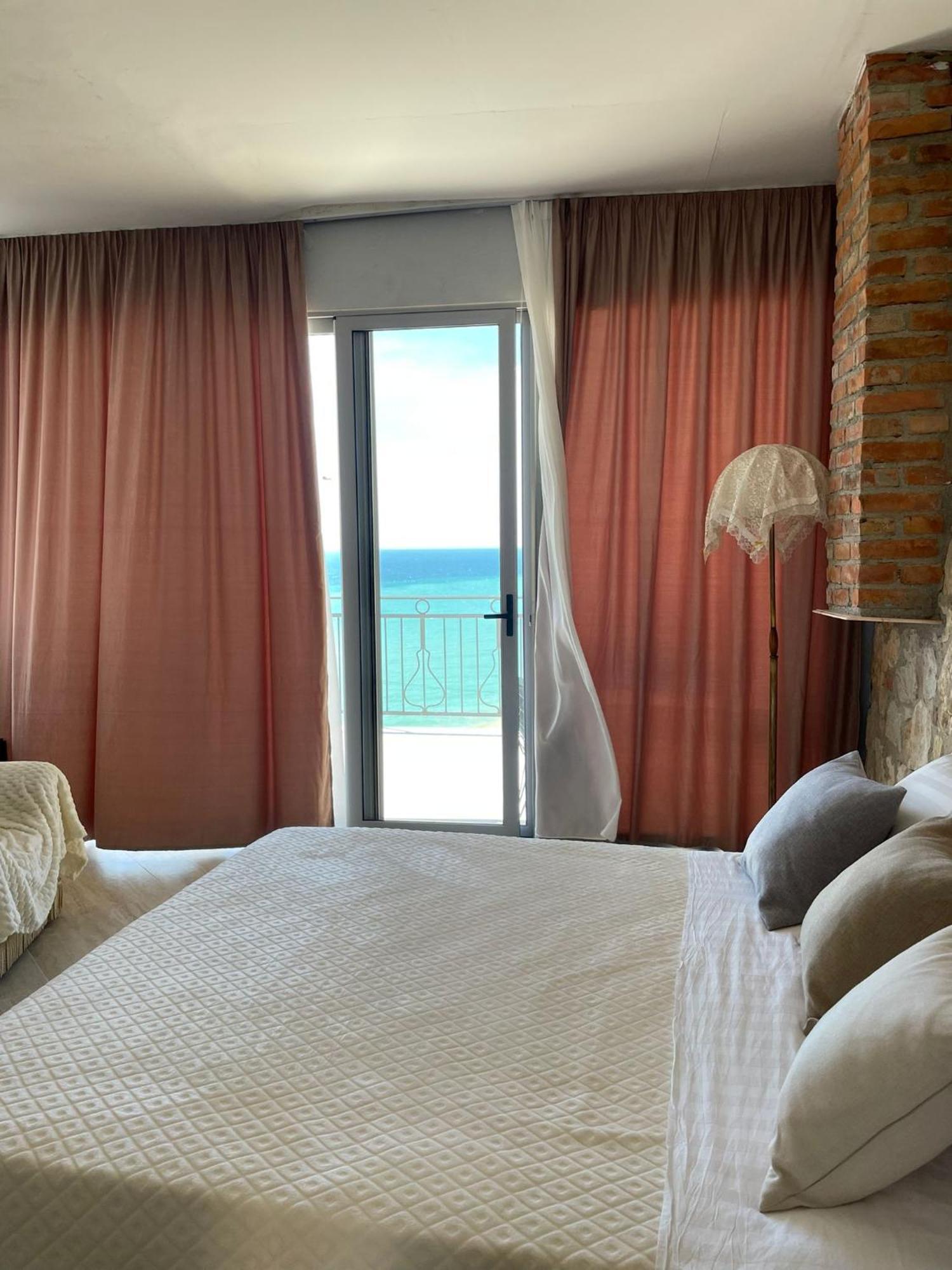 Hotel "San Saena " Radhimë Екстериор снимка