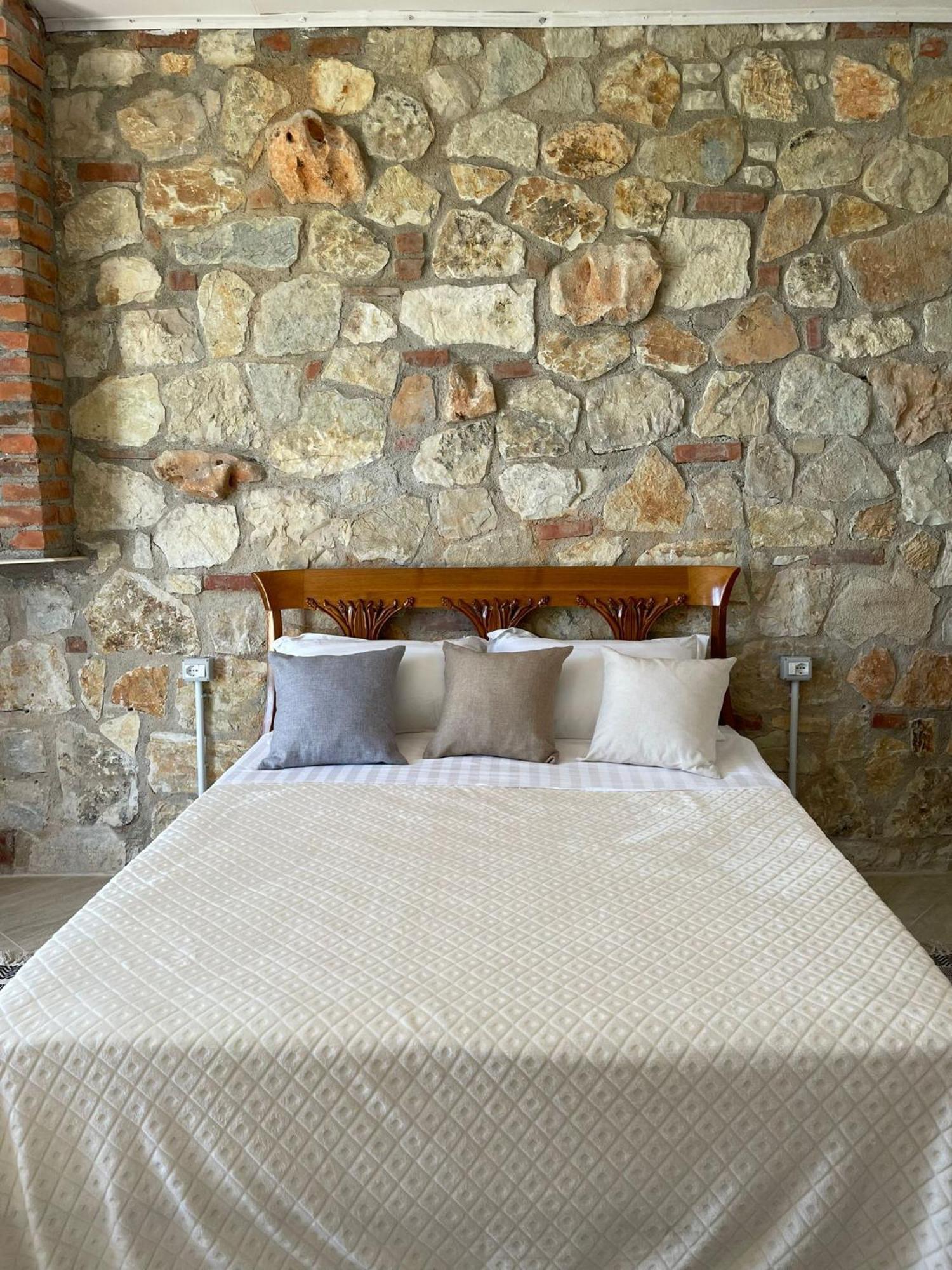 Hotel "San Saena " Radhimë Екстериор снимка