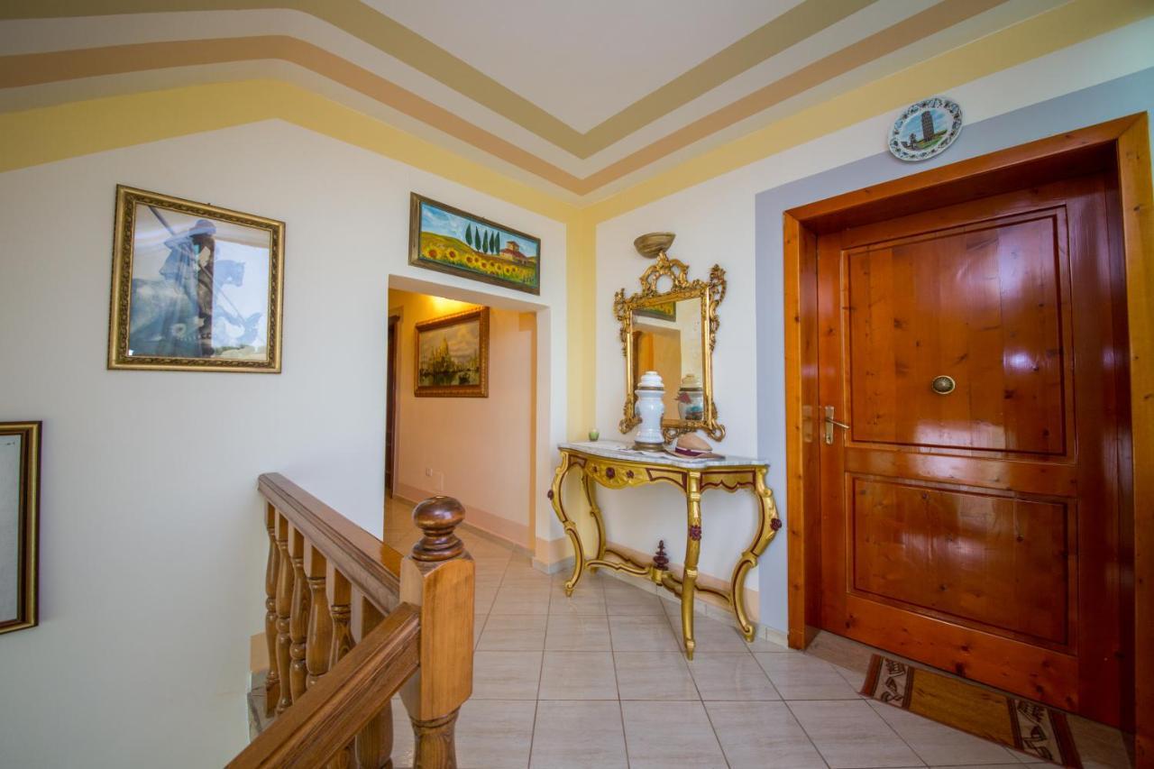 Hotel "San Saena " Radhimë Екстериор снимка