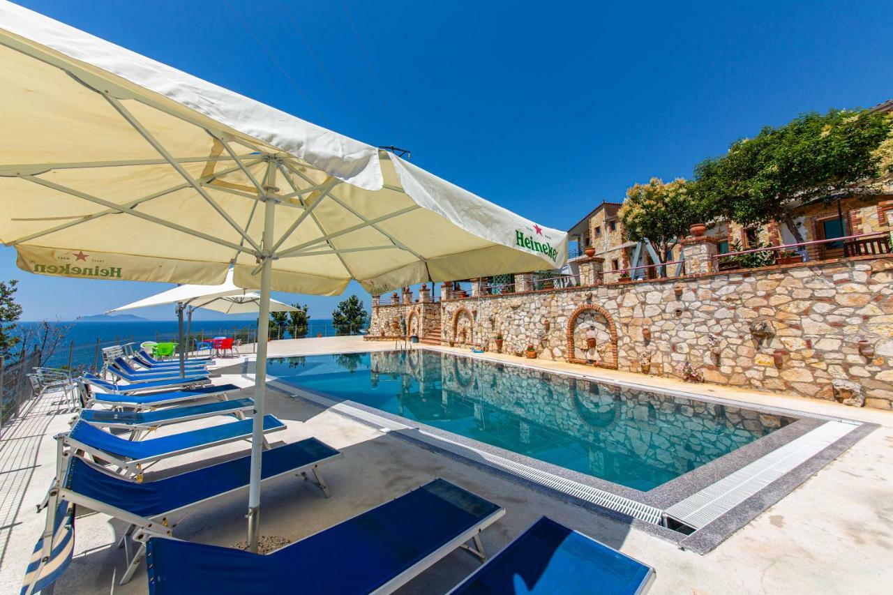 Hotel "San Saena " Radhimë Екстериор снимка