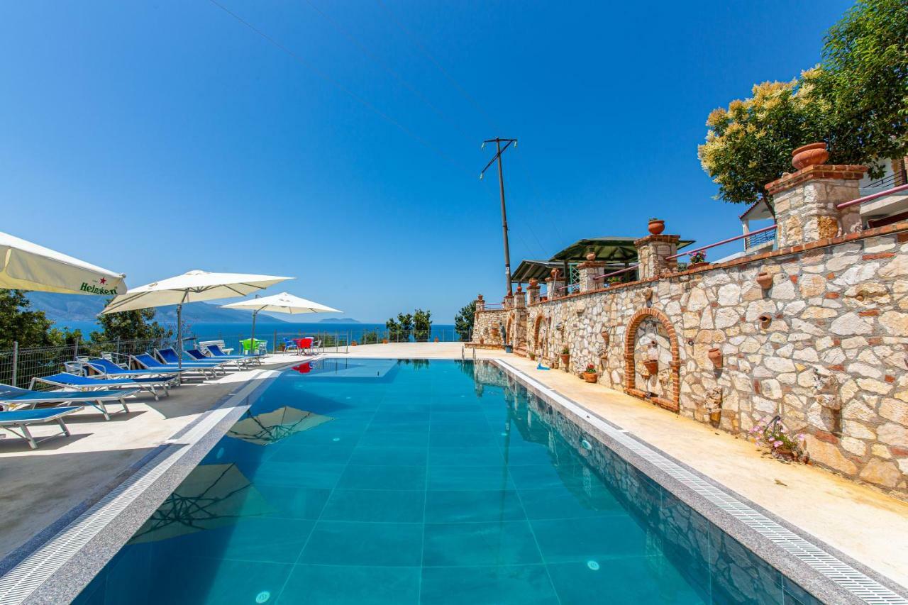 Hotel "San Saena " Radhimë Екстериор снимка